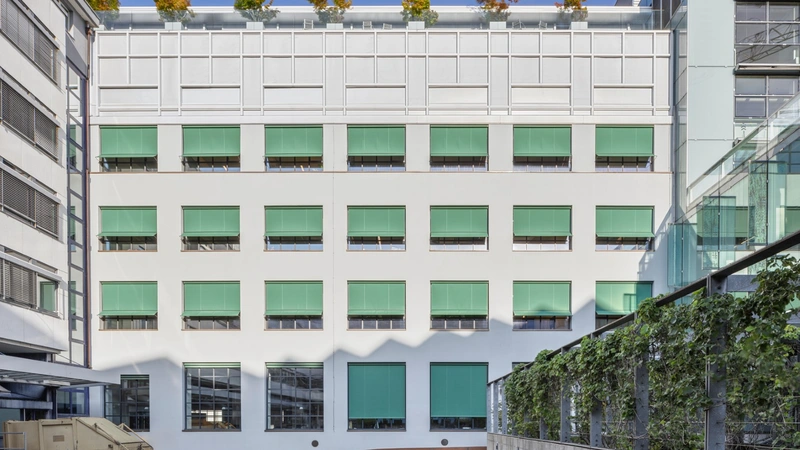 Gebäude des Tagesanzeigers Stauffacherquai 8 Zürich Innenhof (Groß)