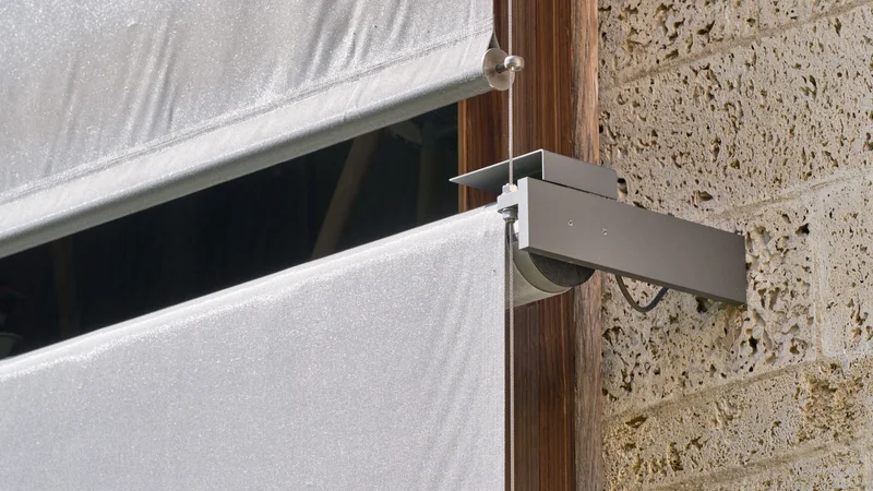 Haus-zur-Linde-Sonnenschutz-Konsolendetail