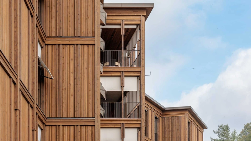 Neubau-Pflegezentrum-SUNLUX-6016-Balkone-Ost-und-West