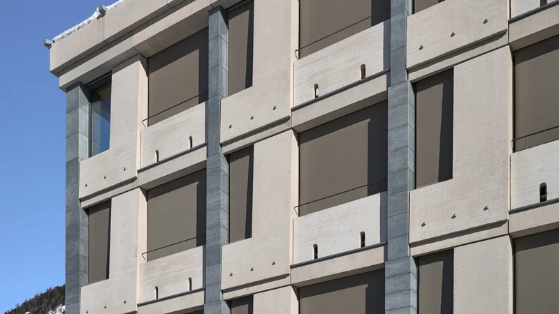 maistra-160-pontresina-Nahaufnahme-Fassade